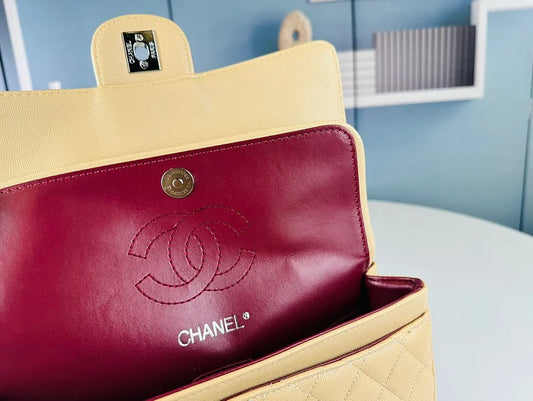 CC  Classic Flap caviar leather 25 cm