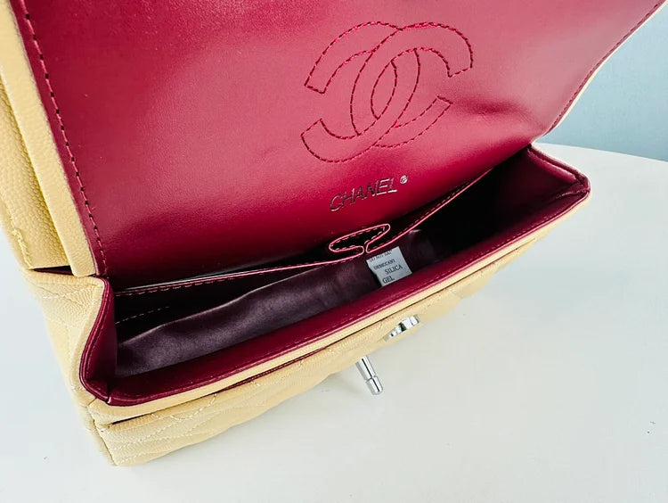 CC Classic Flap caviar leather 25 cm