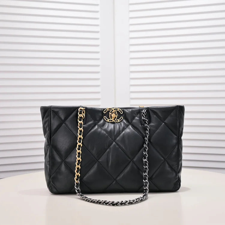CC 22B 19BAG Tote
