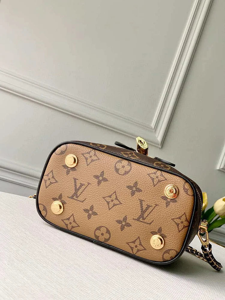 Louis M45165 Vanity Pm Monogram Bag