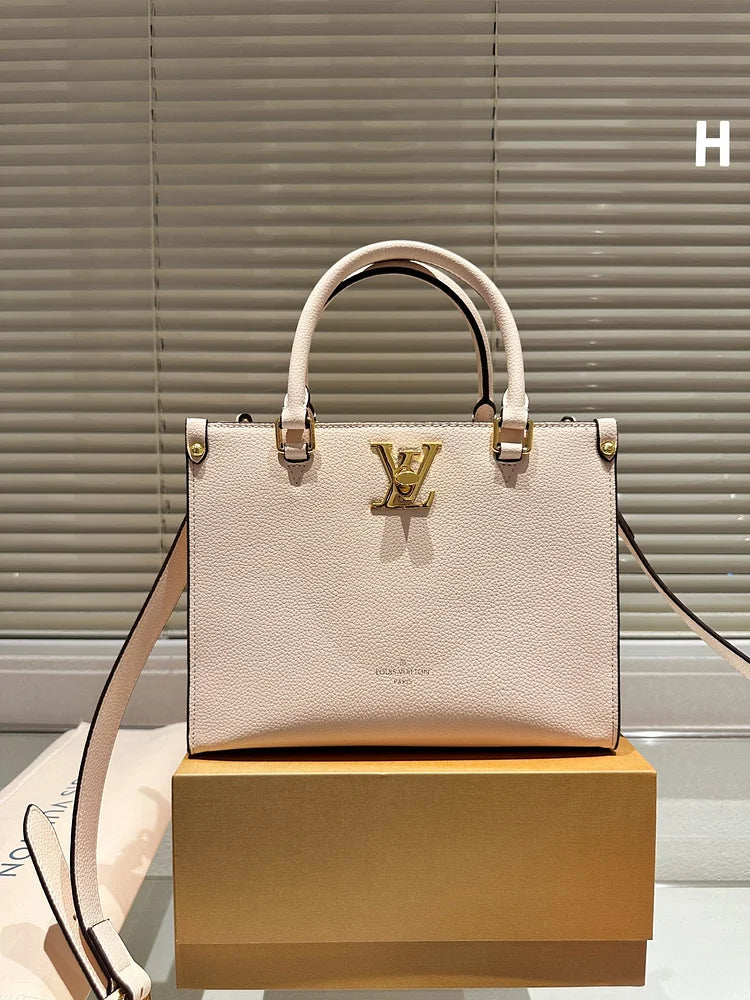 Louis Fall Capsule tote bag size ; 25cm