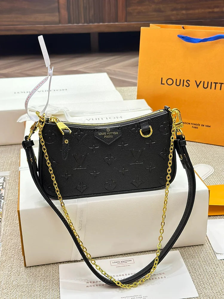 Louis Easy Pouch on Strap bag size : 22 * 13cm