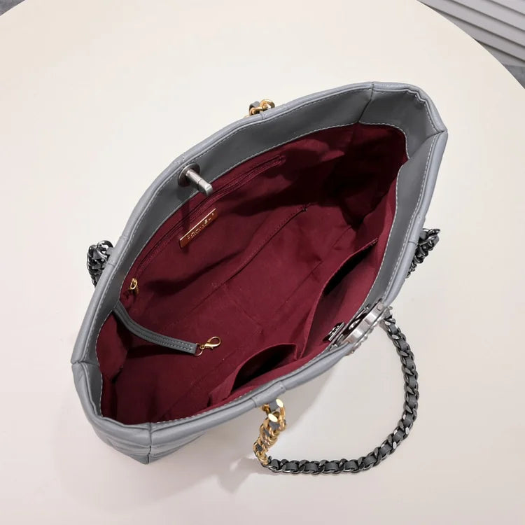 CC 22B 19BAG Tote
