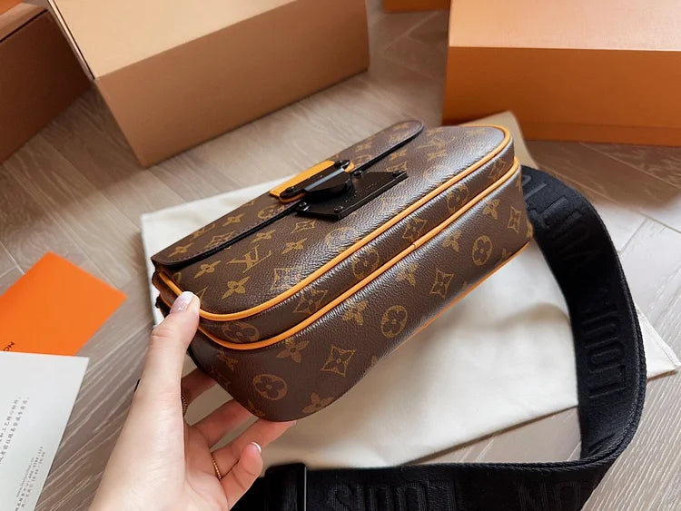 L slocksling men bag size 25*17 cm