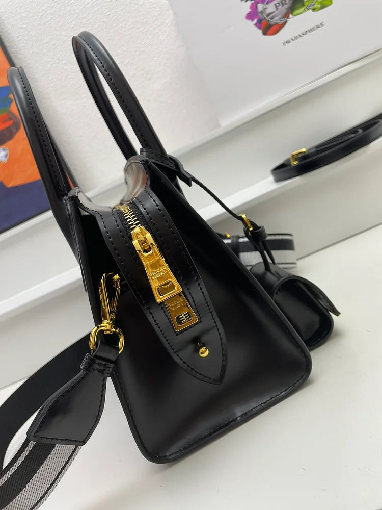 Pra Monochrome new arrival bag size : 24.18.12cm