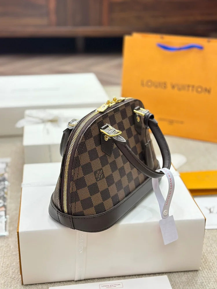 l alma bb new arrival bag size: 24×18cm