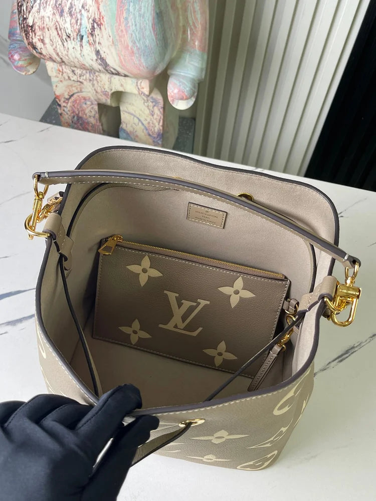 LOUIS Monogram Empreinte NeoNoe bag size : 26.0 x 26.0 x 17.5cm