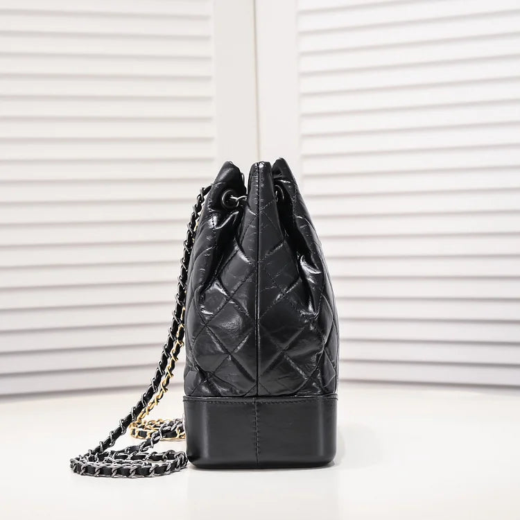 CC 17 Gabrielle backpack size : 24*23*11.5cm