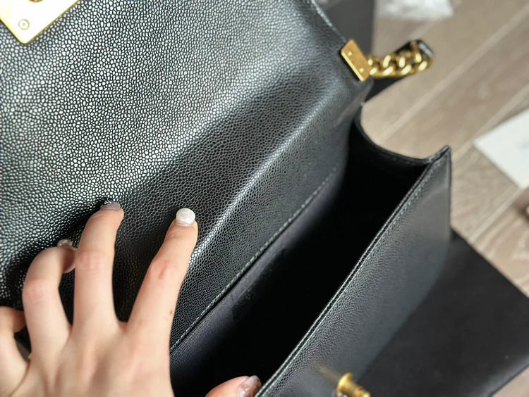 CC  leboy20ss 25*15cm Caviar leather