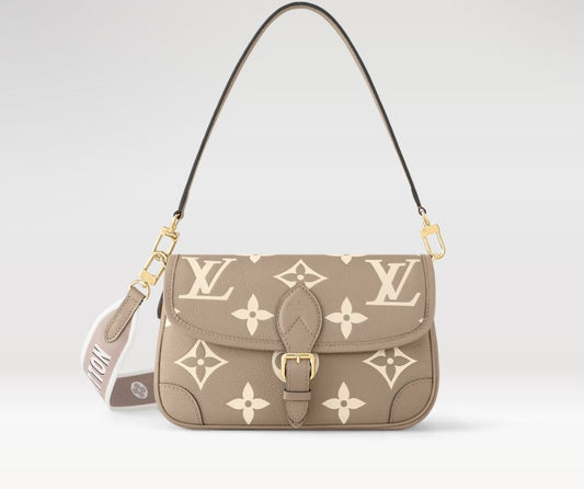 Louis M45985 new arrival bag size: 24 x 15 x 9cm
