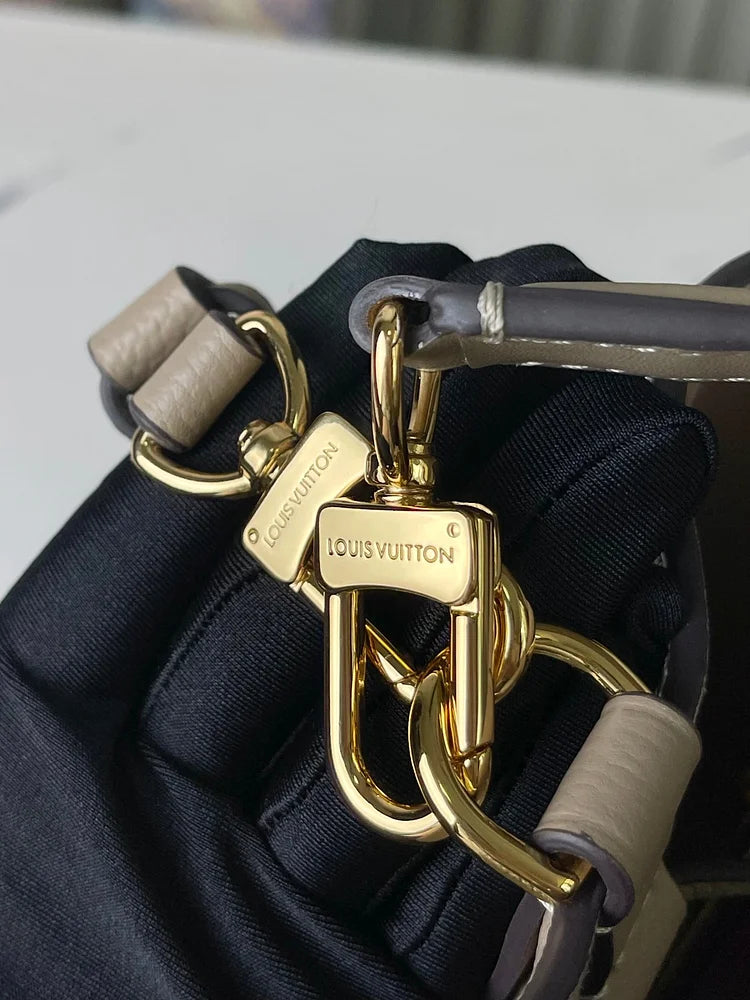 LOUIS Monogram Empreinte NeoNoe bag size : 26.0 x 26.0 x 17.5cm