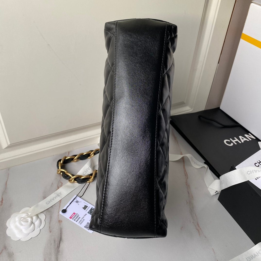 CC 24A new arrival L 𝖡𝗈𝗇𝖺𝗎𝖽𝗈 Hobo bag in 4 colours