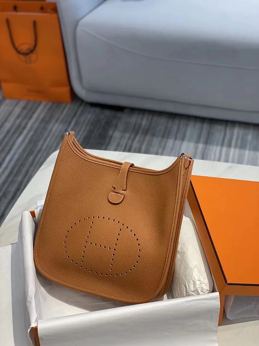 H Evelyne29 new arrival 08 size : 29*30 cm